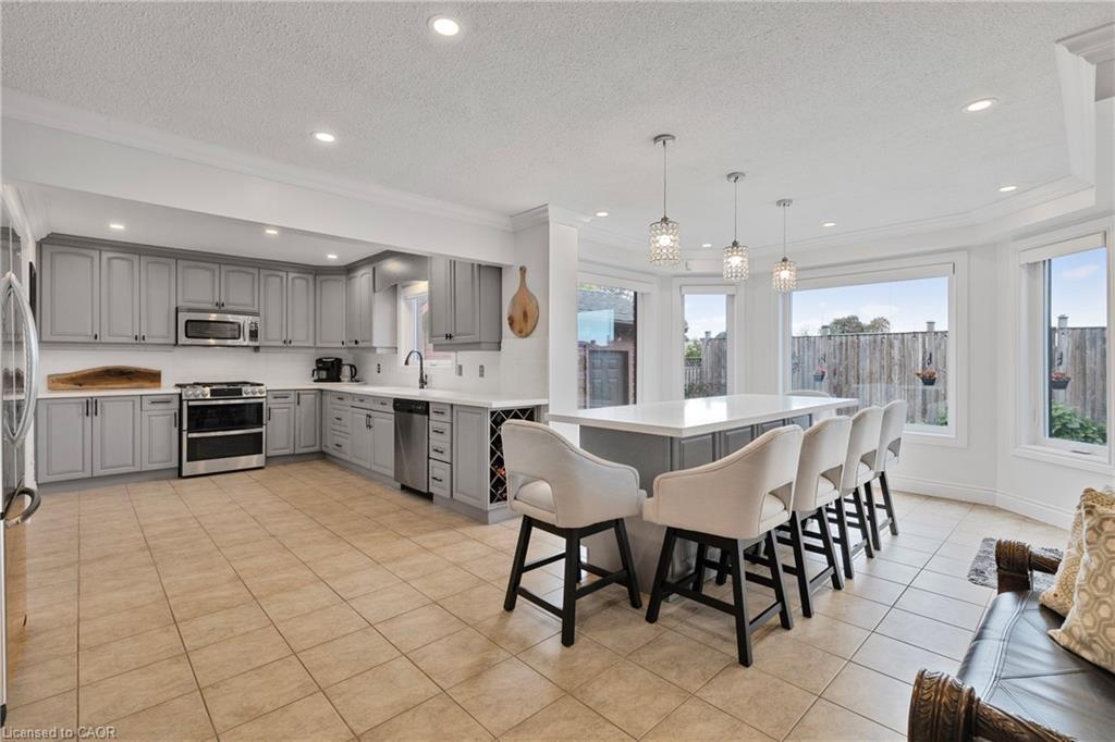 10 Vega Crescent, Stoney Creek, ON - Indoor