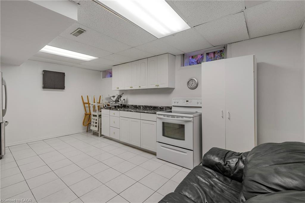 10 Vega Crescent, Stoney Creek, ON - Indoor