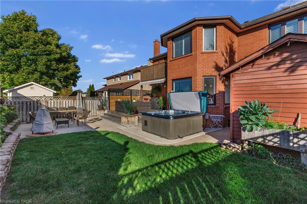 10 Vega Crescent, Stoney Creek, ON - Outdoor With Exterior