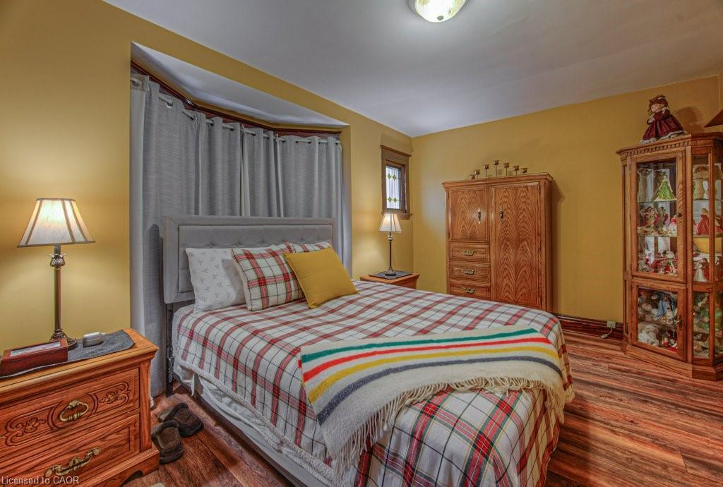 81 Beechwood Avenue, Hamilton, ON - Indoor Photo Showing Bedroom