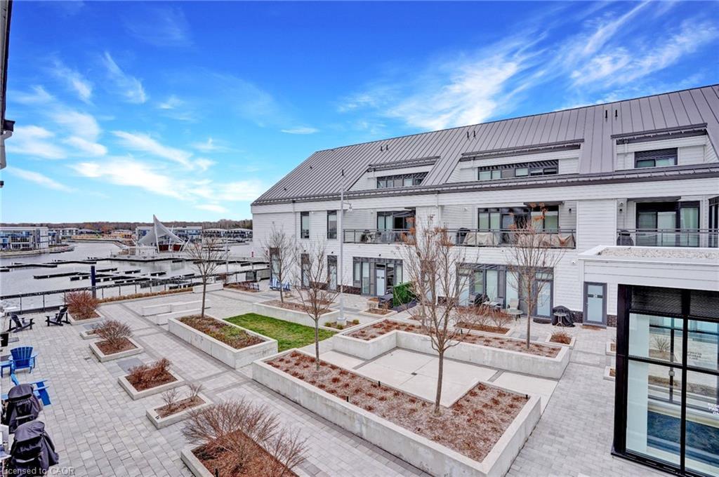 10-233 Broward Way, Innisfil, ON - Outdoor