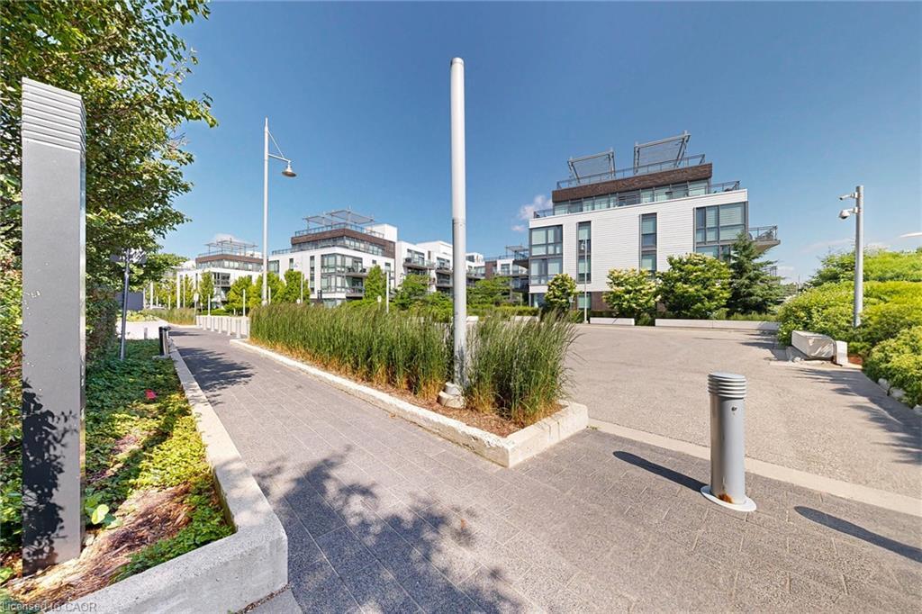 10-233 Broward Way, Innisfil, ON - Outdoor