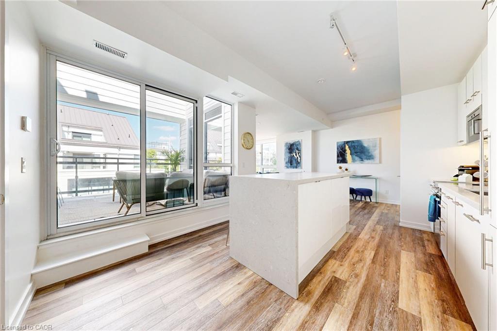 10-233 Broward Way, Innisfil, ON - Indoor