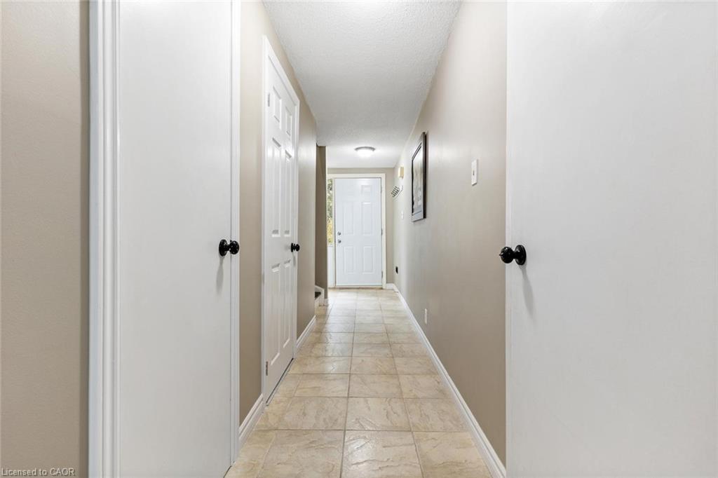 48-49 Cedarwoods Crescent, Kitchener, ON - Indoor Photo Showing Other Room