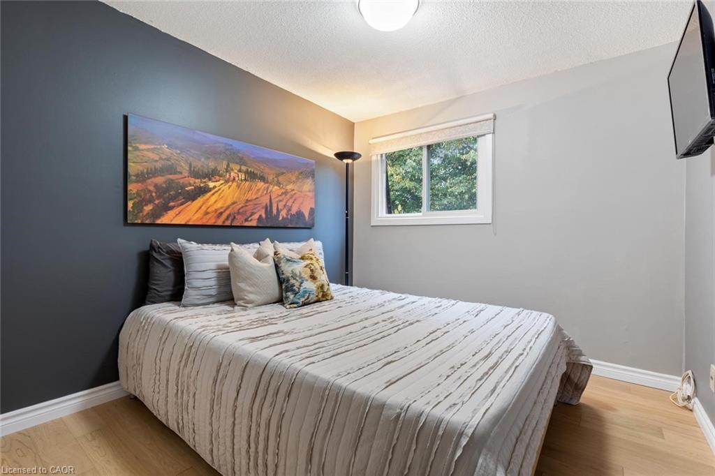 48-49 Cedarwoods Crescent, Kitchener, ON - Indoor Photo Showing Bedroom