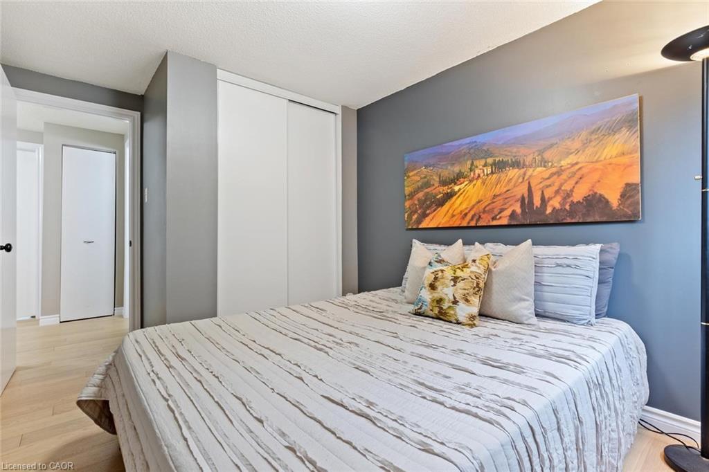 48-49 Cedarwoods Crescent, Kitchener, ON - Indoor Photo Showing Bedroom