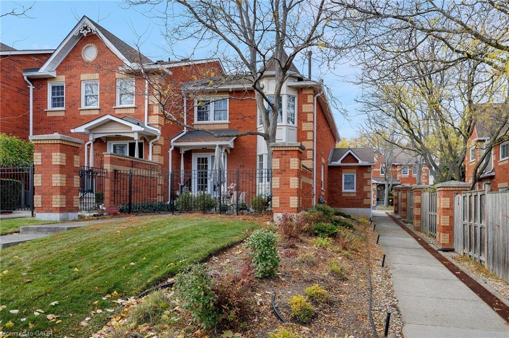 30-1415 Hazelton Boulevard, Burlington, ON - Outdoor With Facade