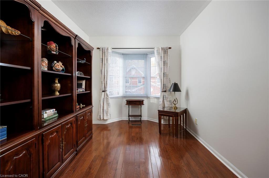 30-1415 Hazelton Boulevard, Burlington, ON - Indoor Photo Showing Office