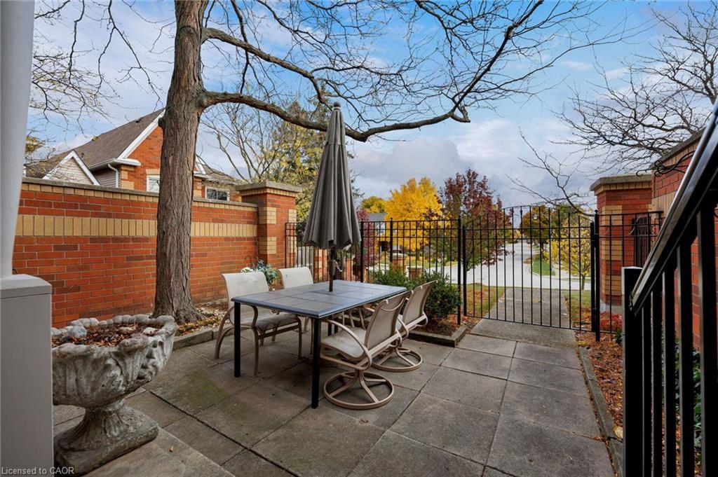 30-1415 Hazelton Boulevard, Burlington, ON - Outdoor With Deck Patio Veranda
