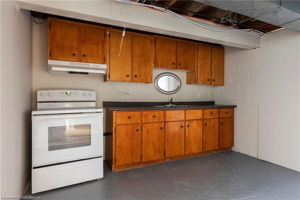 18 Masterson Drive, St. Catharines, ON - Indoor