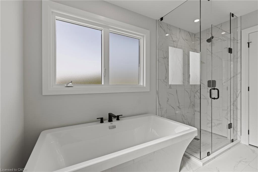 7455 Majestic Trail, Niagara Falls, ON - Indoor Photo Showing Bathroom