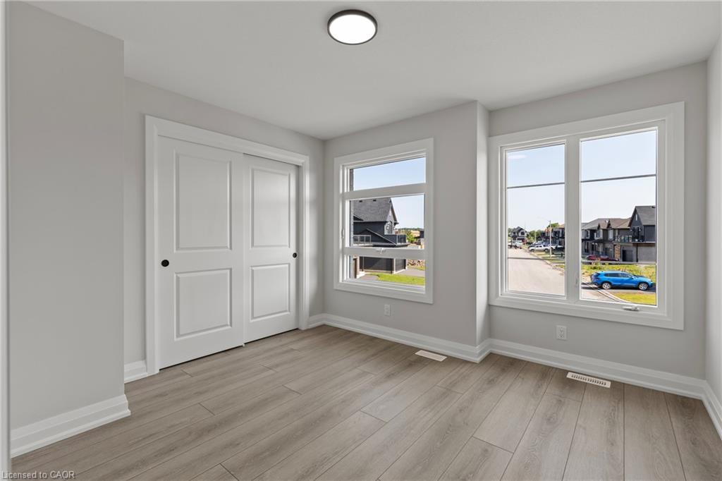 7455 Majestic Trail, Niagara Falls, ON - Indoor Photo Showing Other Room