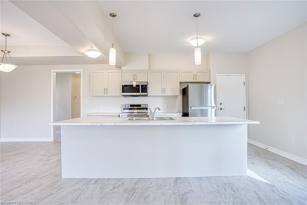 Upper-26 Willson Drive, Thorold, ON - Indoor Photo Showing Kitchen With Double Sink