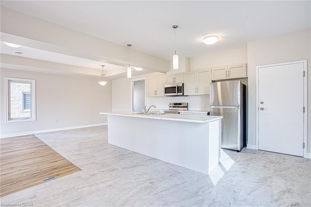 Upper-26 Willson Drive, Thorold, ON - Indoor Photo Showing Kitchen