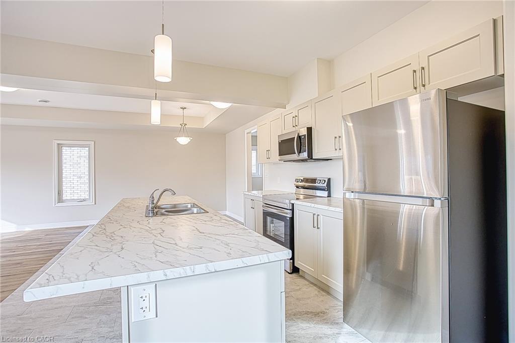 Upper-26 Willson Drive, Thorold, ON - Indoor Photo Showing Kitchen With Double Sink