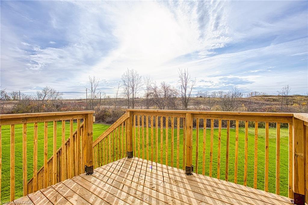 Upper-26 Willson Drive, Thorold, ON - Outdoor With Deck Patio Veranda