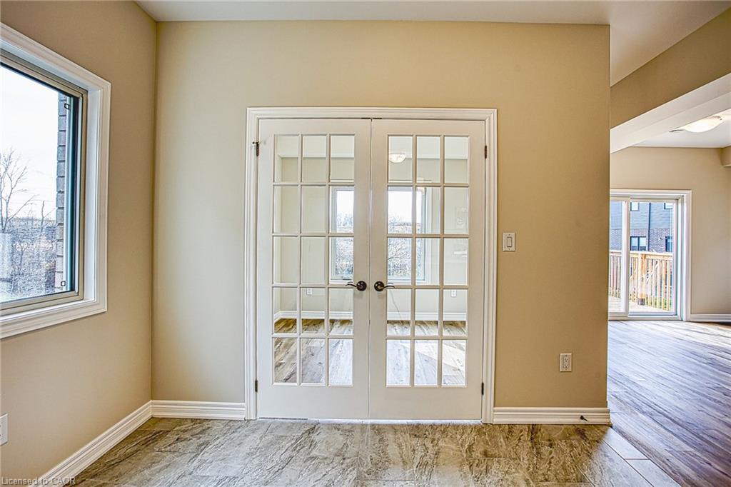 Upper-26 Willson Drive, Thorold, ON - Indoor Photo Showing Other Room