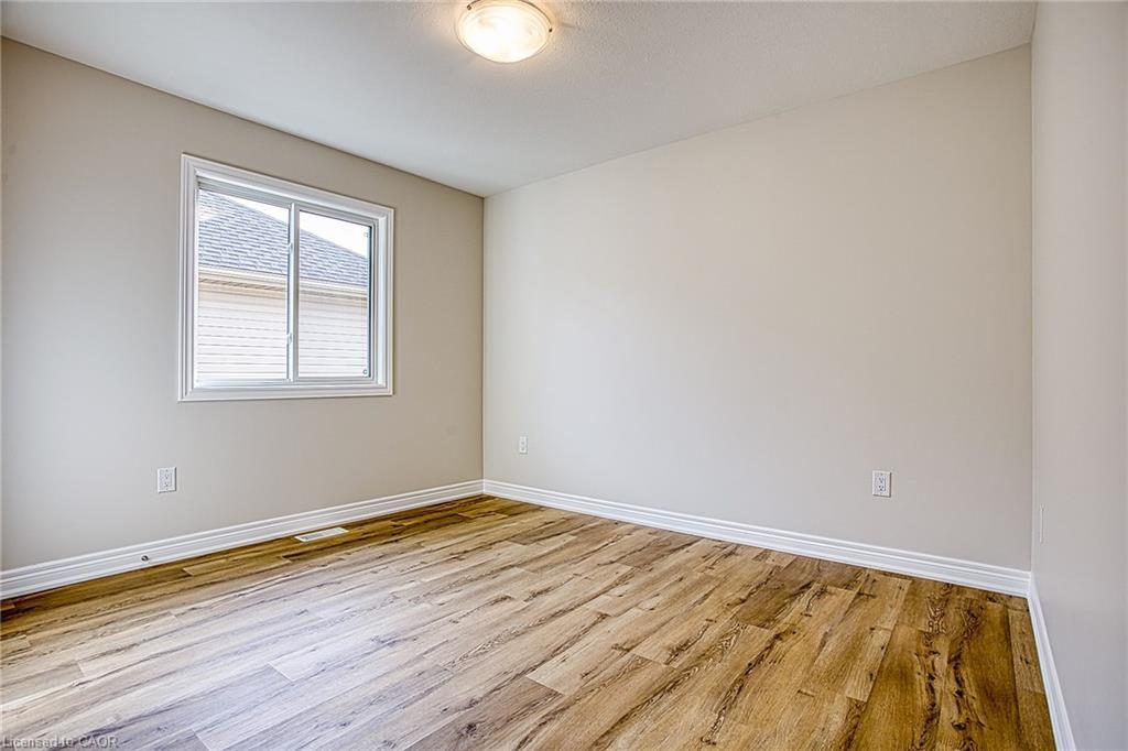 Upper-26 Willson Drive, Thorold, ON - Indoor Photo Showing Other Room