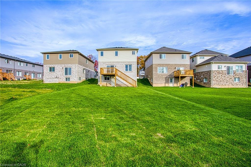 Upper-26 Willson Drive, Thorold, ON - Outdoor With Backyard With Exterior