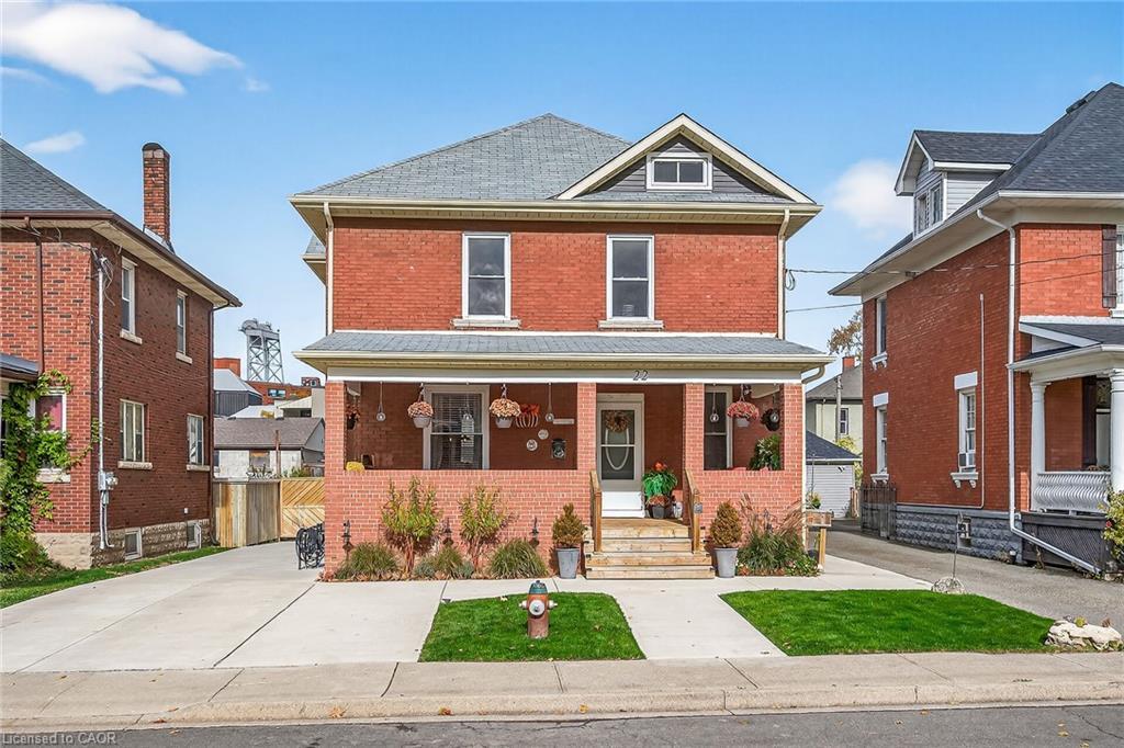 22 Griffith Street, Welland, ON - Outdoor With Deck Patio Veranda With Facade