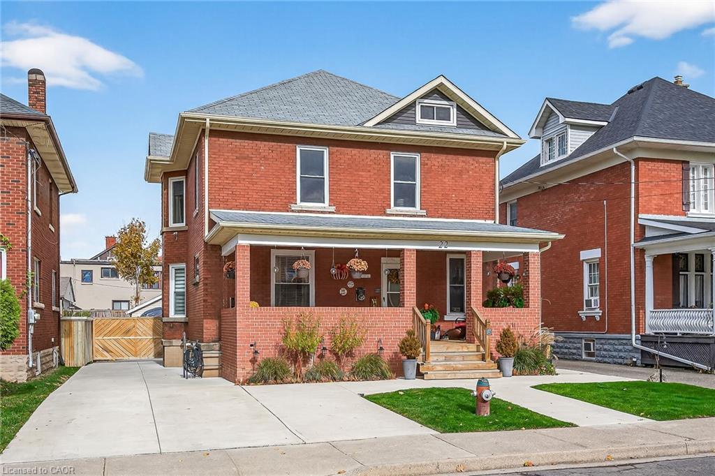 22 Griffith Street, Welland, ON - Outdoor With Deck Patio Veranda With Facade