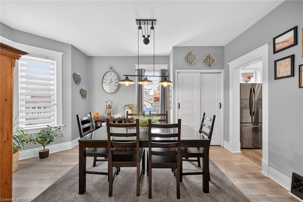 22 Griffith Street, Welland, ON - Indoor Photo Showing Dining Room