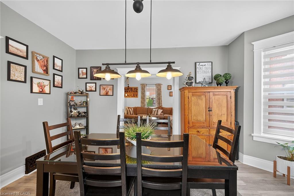 22 Griffith Street, Welland, ON - Indoor Photo Showing Dining Room