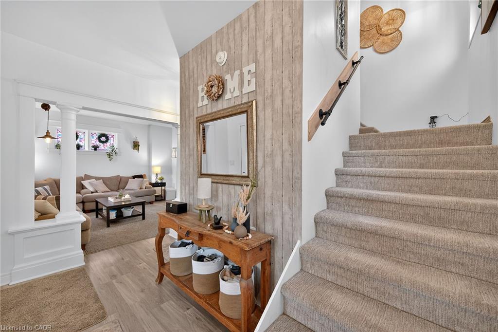 22 Griffith Street, Welland, ON - Indoor Photo Showing Other Room