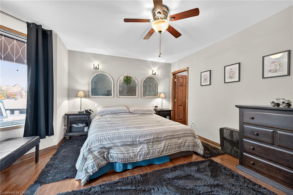 22 Griffith Street, Welland, ON - Indoor Photo Showing Bedroom