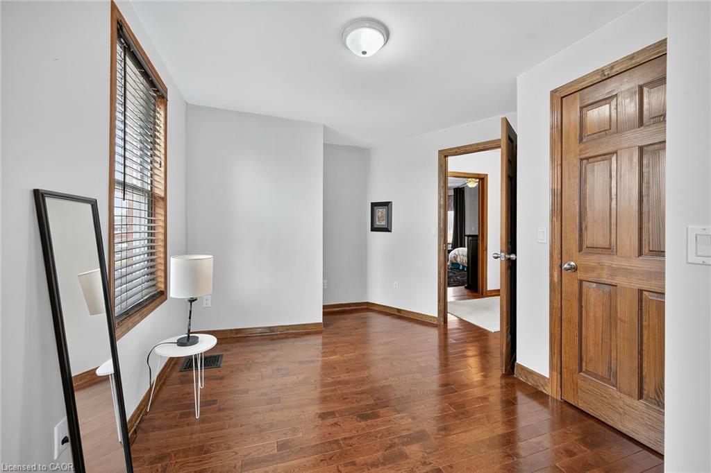 22 Griffith Street, Welland, ON - Indoor Photo Showing Other Room