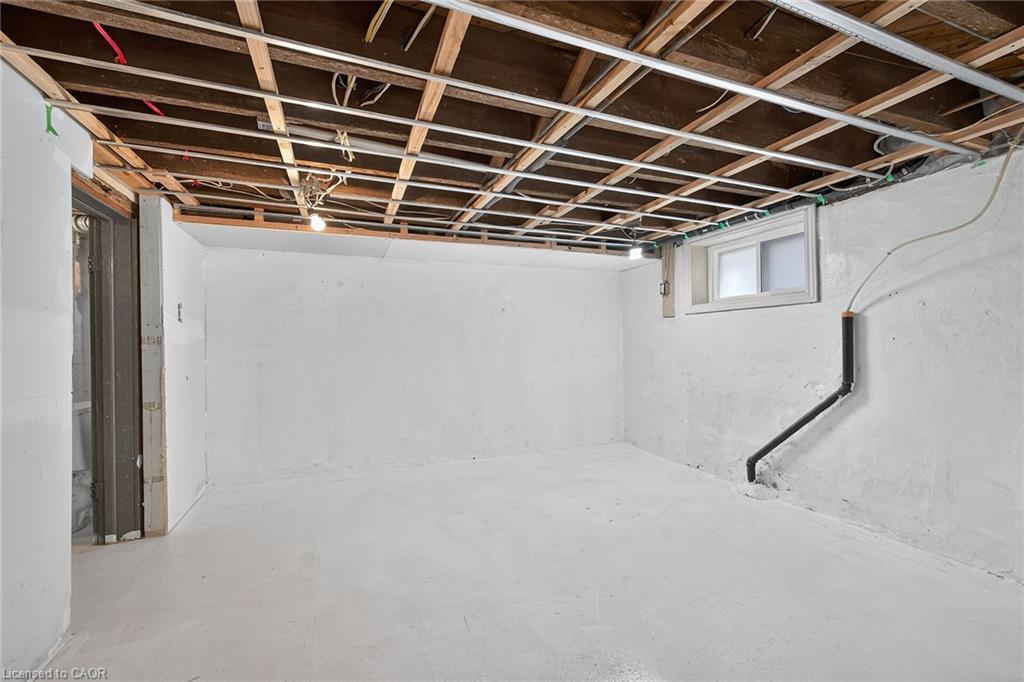 22 Griffith Street, Welland, ON - Indoor Photo Showing Basement
