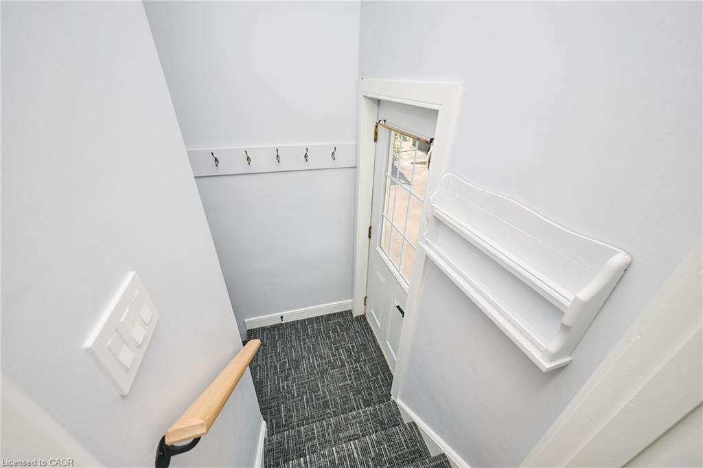 2214 Prospect Street, Burlington, ON - Indoor