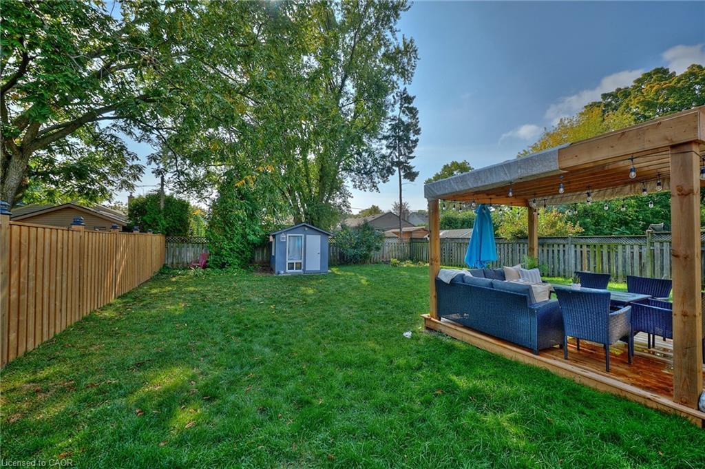 2214 Prospect Street, Burlington, ON - Outdoor With Backyard