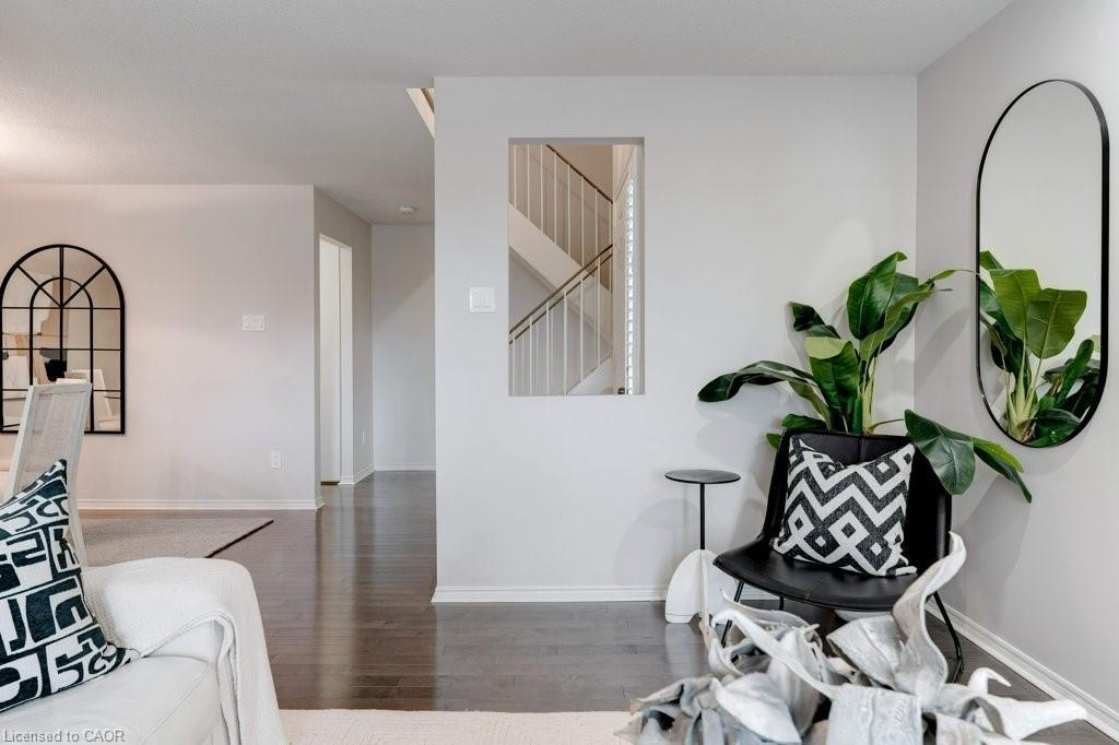 4-1509 Upper Middle Road, Burlington, ON - Indoor