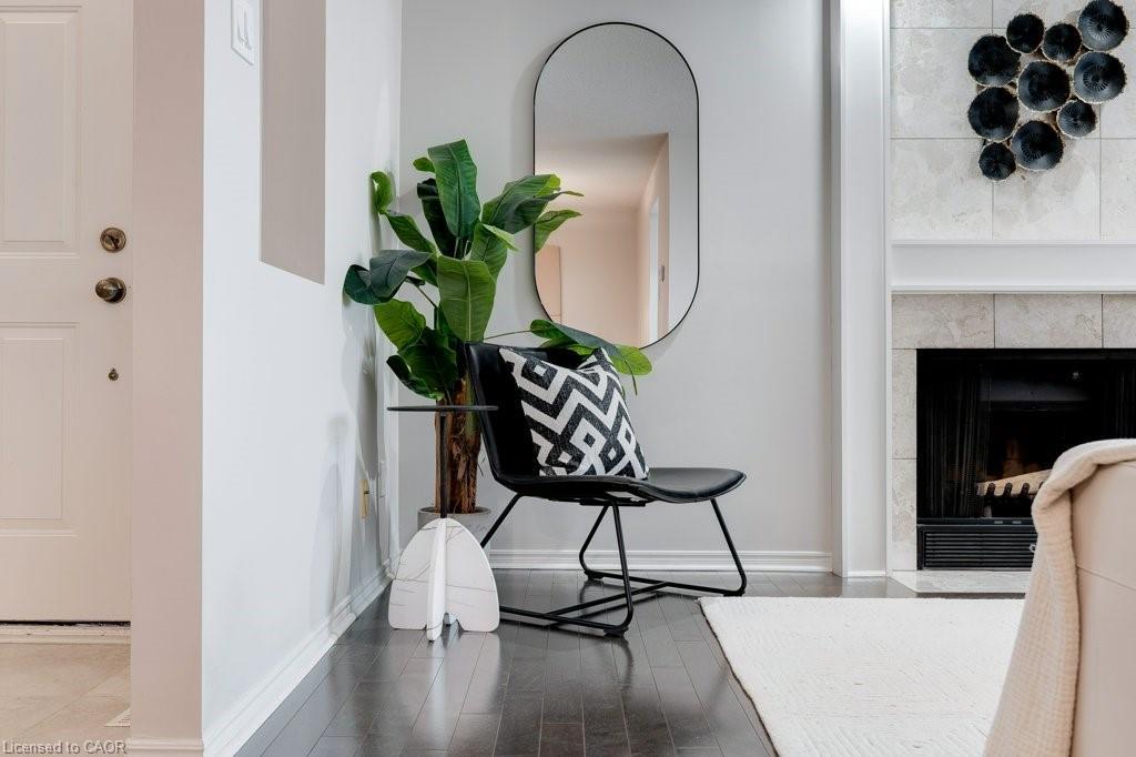 4-1509 Upper Middle Road, Burlington, ON - Indoor Photo Showing Other Room