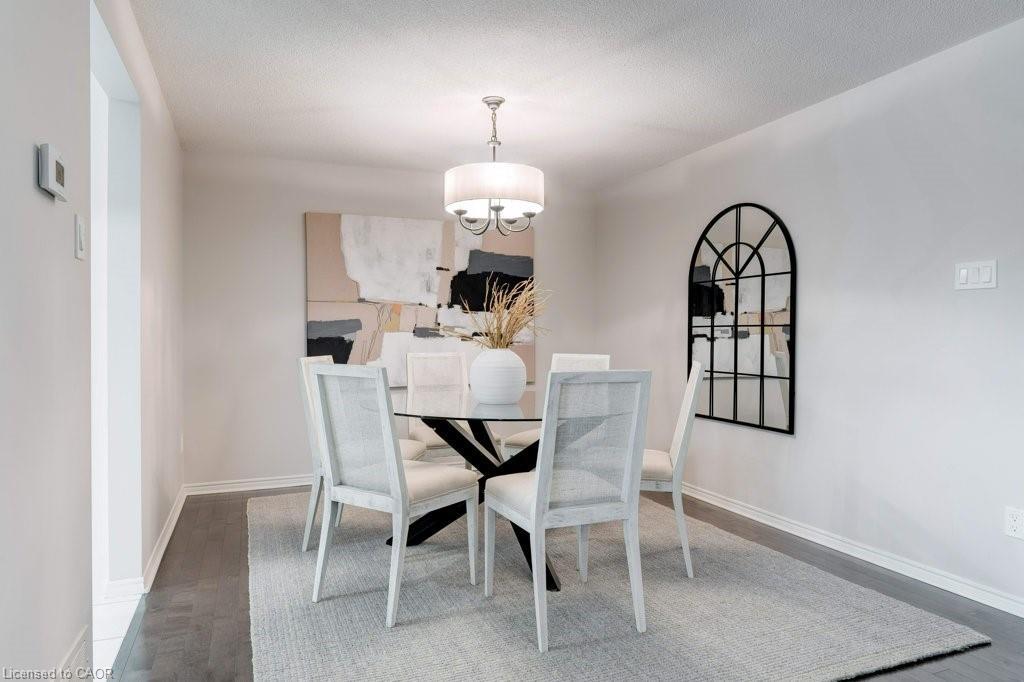4-1509 Upper Middle Road, Burlington, ON - Indoor Photo Showing Dining Room