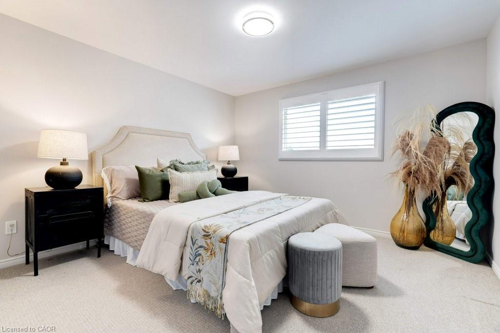 4-1509 Upper Middle Road, Burlington, ON - Indoor Photo Showing Bedroom