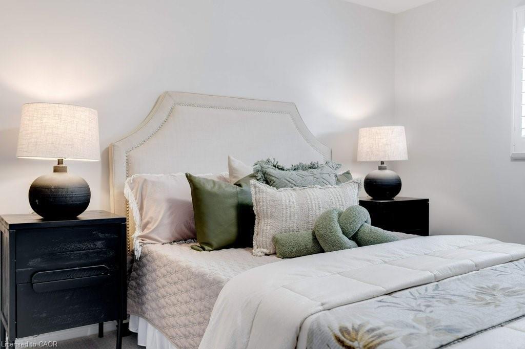 4-1509 Upper Middle Road, Burlington, ON - Indoor Photo Showing Bedroom