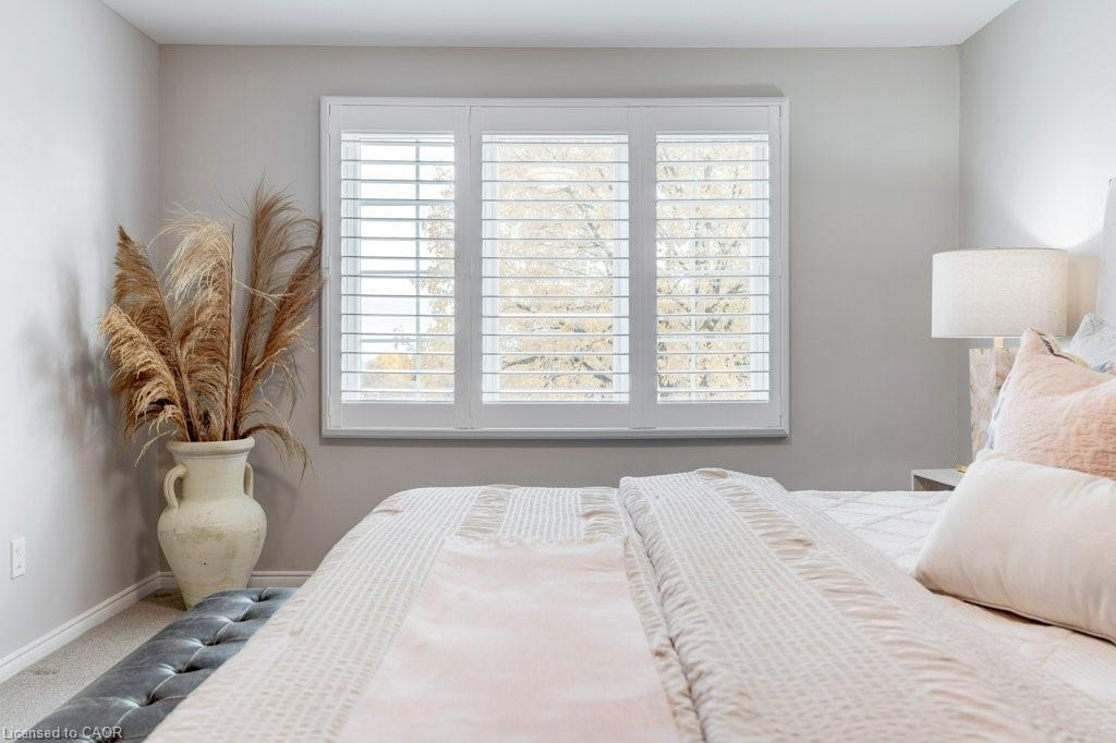 4-1509 Upper Middle Road, Burlington, ON - Indoor Photo Showing Bedroom