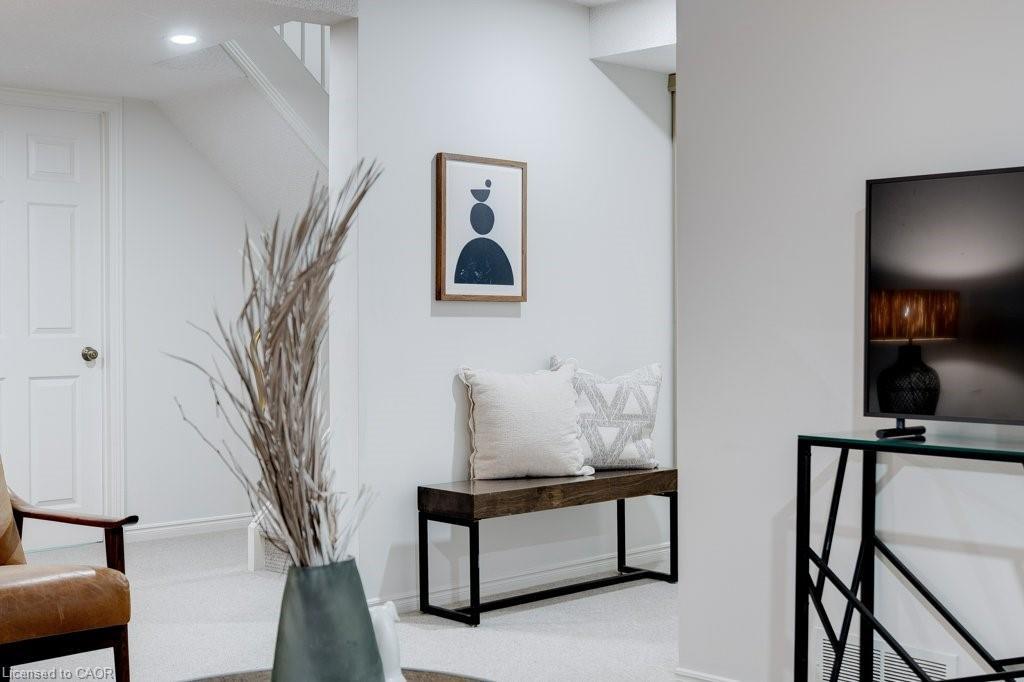 4-1509 Upper Middle Road, Burlington, ON - Indoor