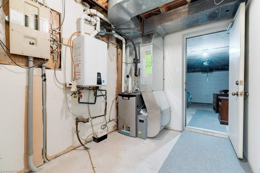 4-1509 Upper Middle Road, Burlington, ON - Indoor Photo Showing Basement