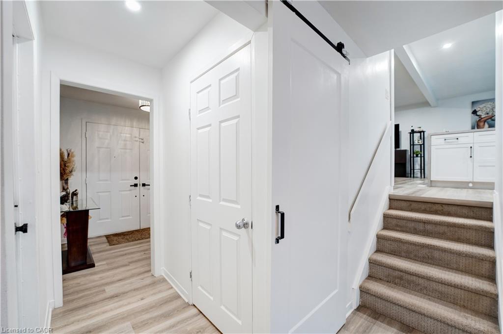 7250 Maywood Street, Niagara Falls, ON - Indoor Photo Showing Other Room