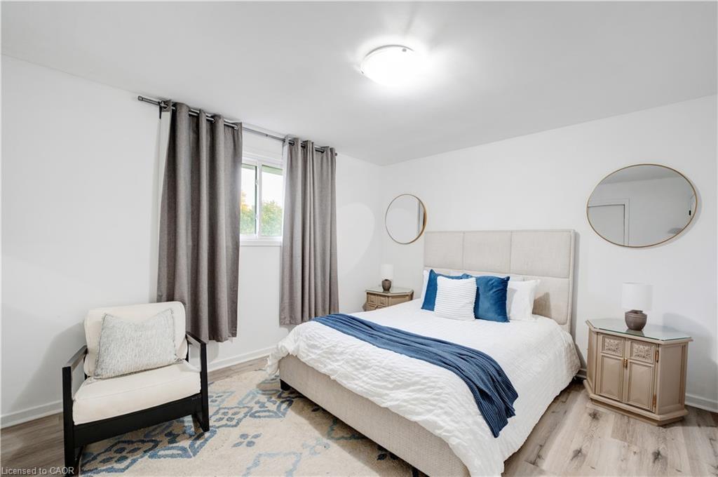 7250 Maywood Street, Niagara Falls, ON - Indoor Photo Showing Bedroom