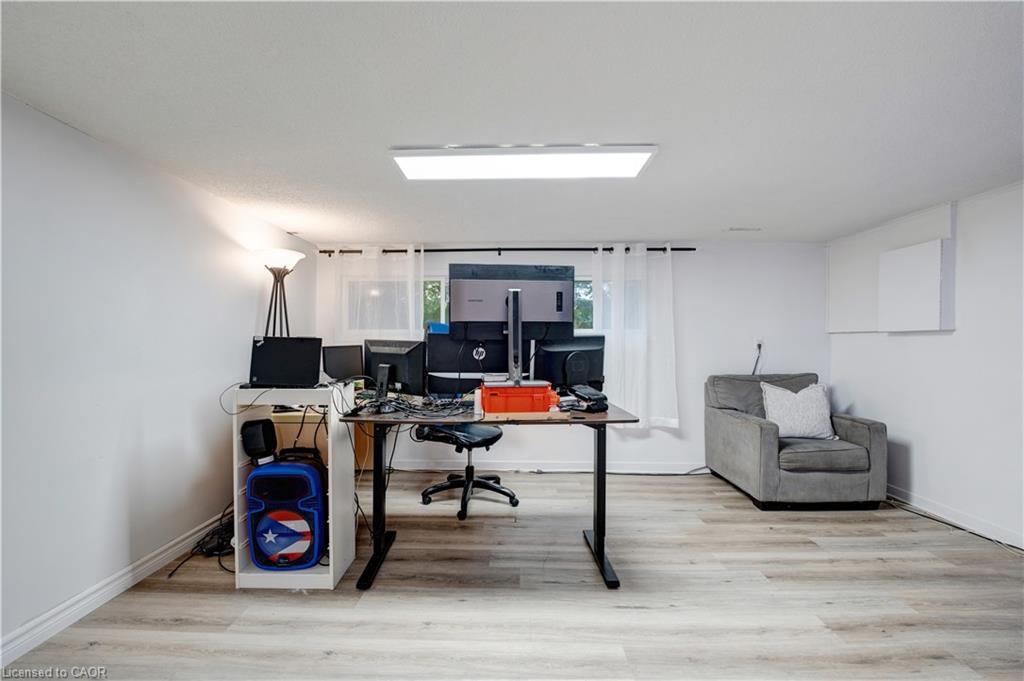 7250 Maywood Street, Niagara Falls, ON - Indoor Photo Showing Office