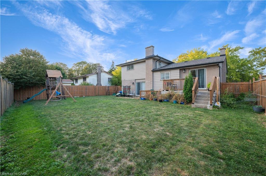 7250 Maywood Street, Niagara Falls, ON - Outdoor With Backyard