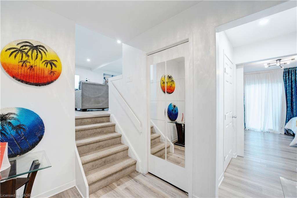 7250 Maywood Street, Niagara Falls, ON - Indoor Photo Showing Other Room