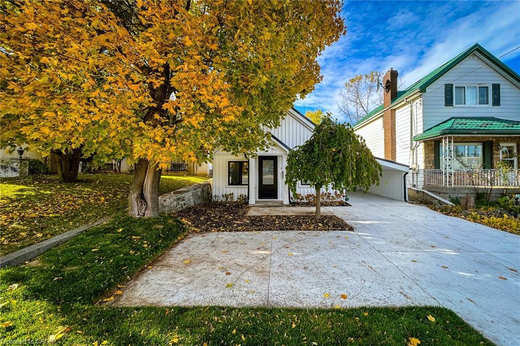 654 West 5Th Street, Hamilton, ON - Outdoor With Deck Patio Veranda