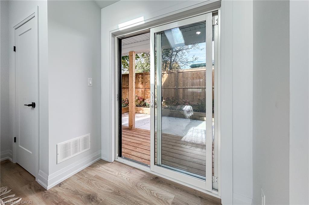 654 West 5Th Street, Hamilton, ON - Indoor Photo Showing Other Room