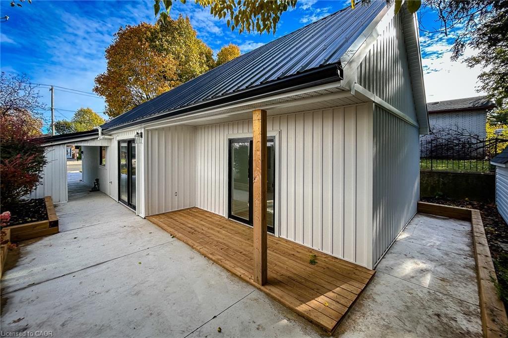 654 West 5Th Street, Hamilton, ON - Outdoor With Exterior