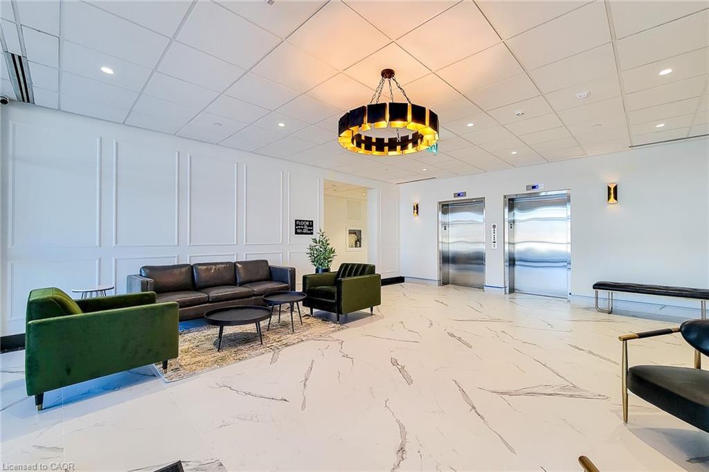 518-1936 Rymal Road E, Hamilton, ON - Indoor Photo Showing Other Room